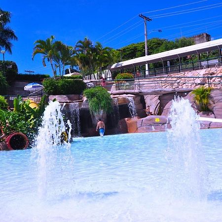 Diroma Resort Com Um Dia No Acqua Park Caldas Novas Luaran gambar