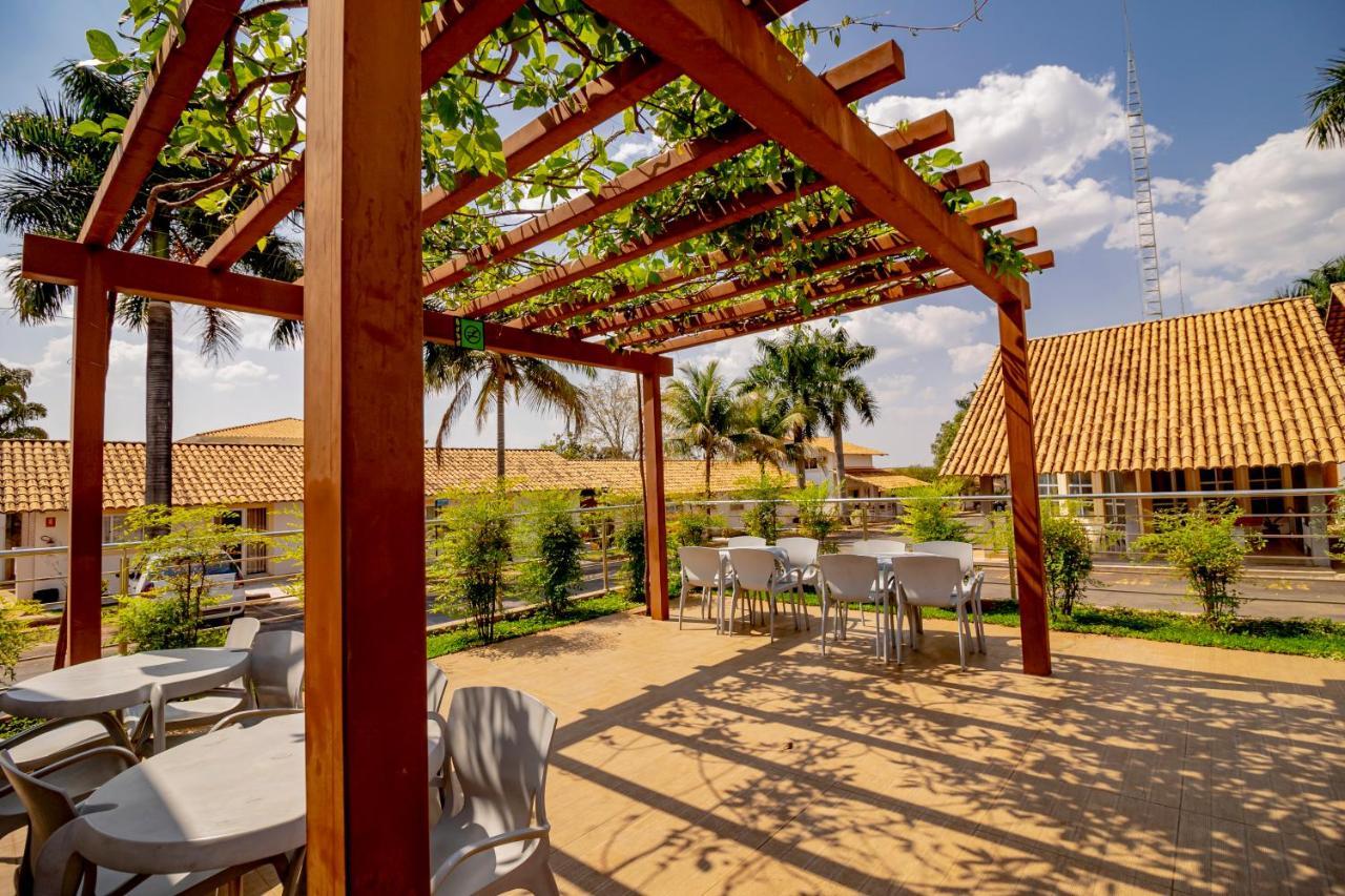 Diroma Resort Com Um Dia No Acqua Park Caldas Novas Luaran gambar