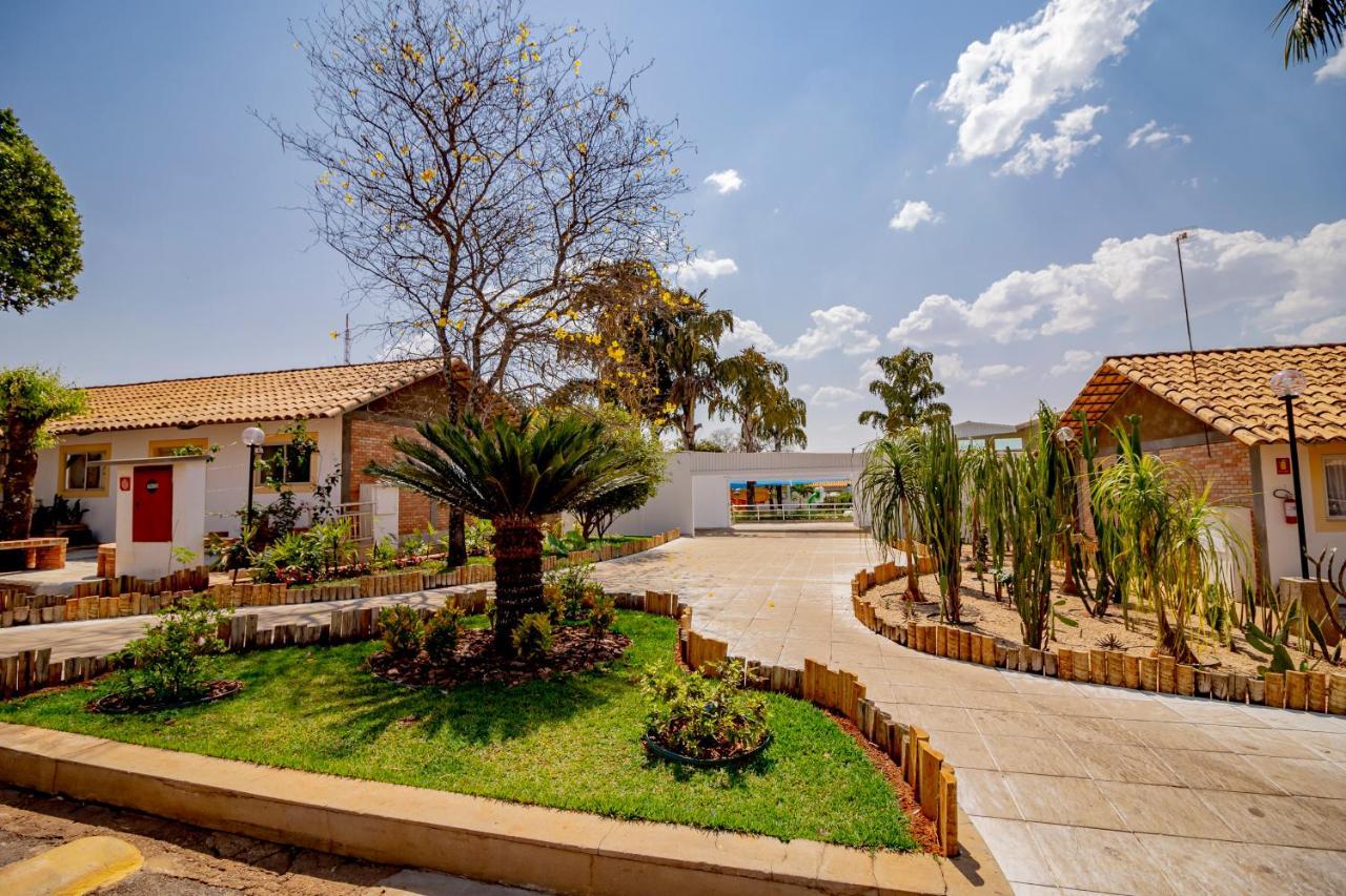 Diroma Resort Com Um Dia No Acqua Park Caldas Novas Luaran gambar