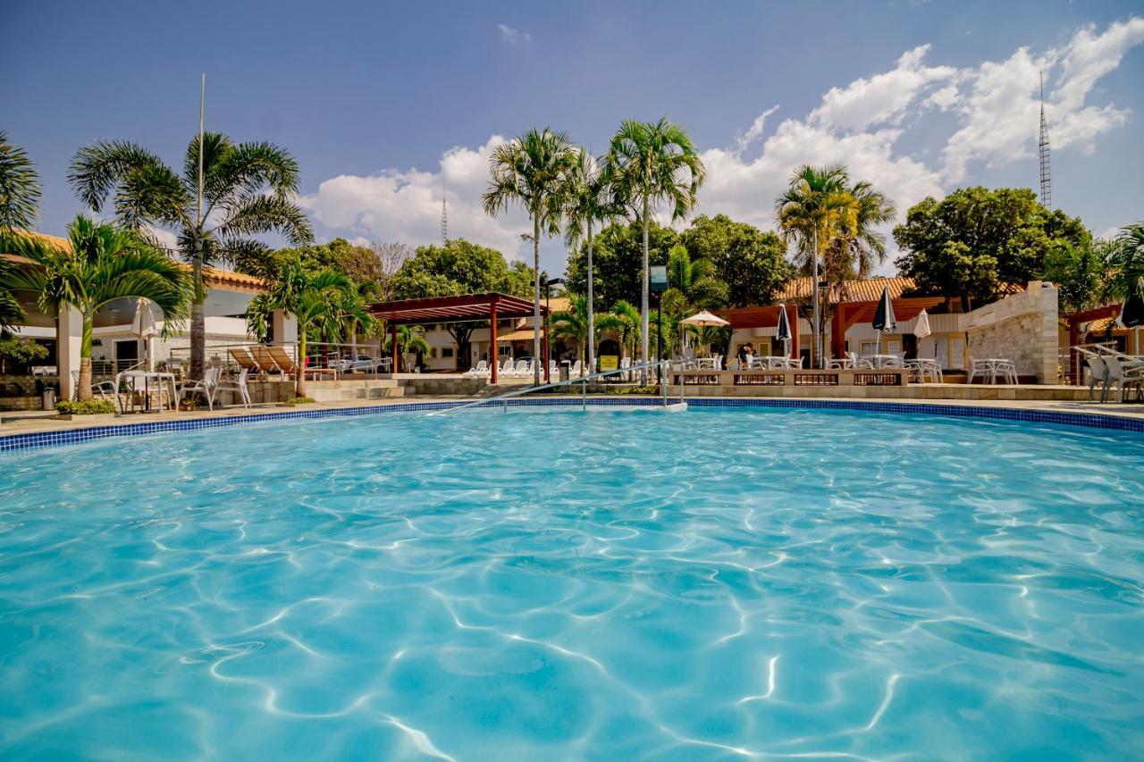 Diroma Resort Com Um Dia No Acqua Park Caldas Novas Luaran gambar