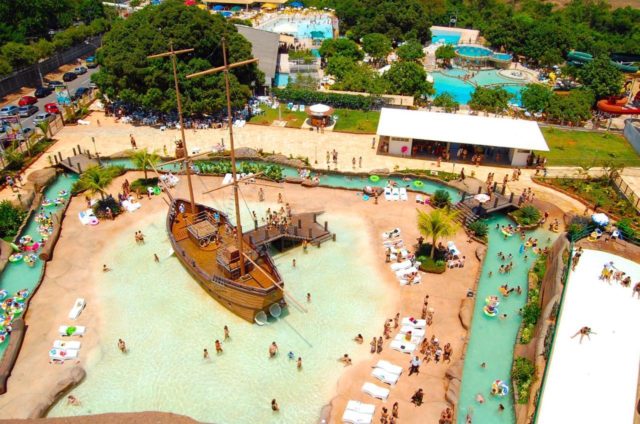 Diroma Resort Com Um Dia No Acqua Park Caldas Novas Luaran gambar