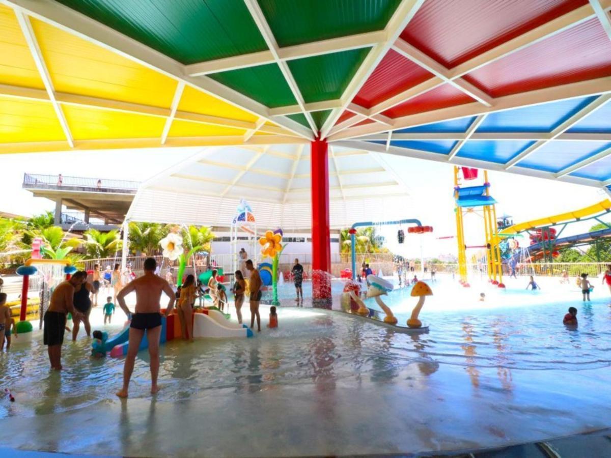 Diroma Resort Com Um Dia No Acqua Park Caldas Novas Luaran gambar