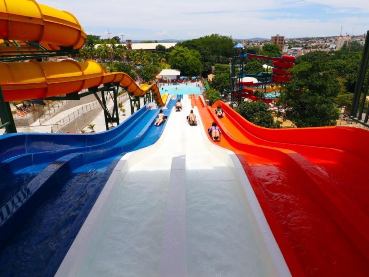 Diroma Resort Com Um Dia No Acqua Park Caldas Novas Luaran gambar